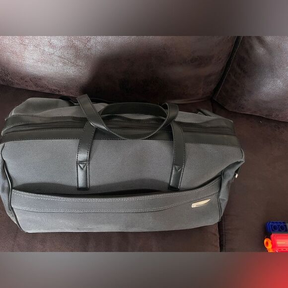 Vtg Concourse Luggage Carry On Bag Duffel Weekend Bag Faux Leather - Picture 2 of 7